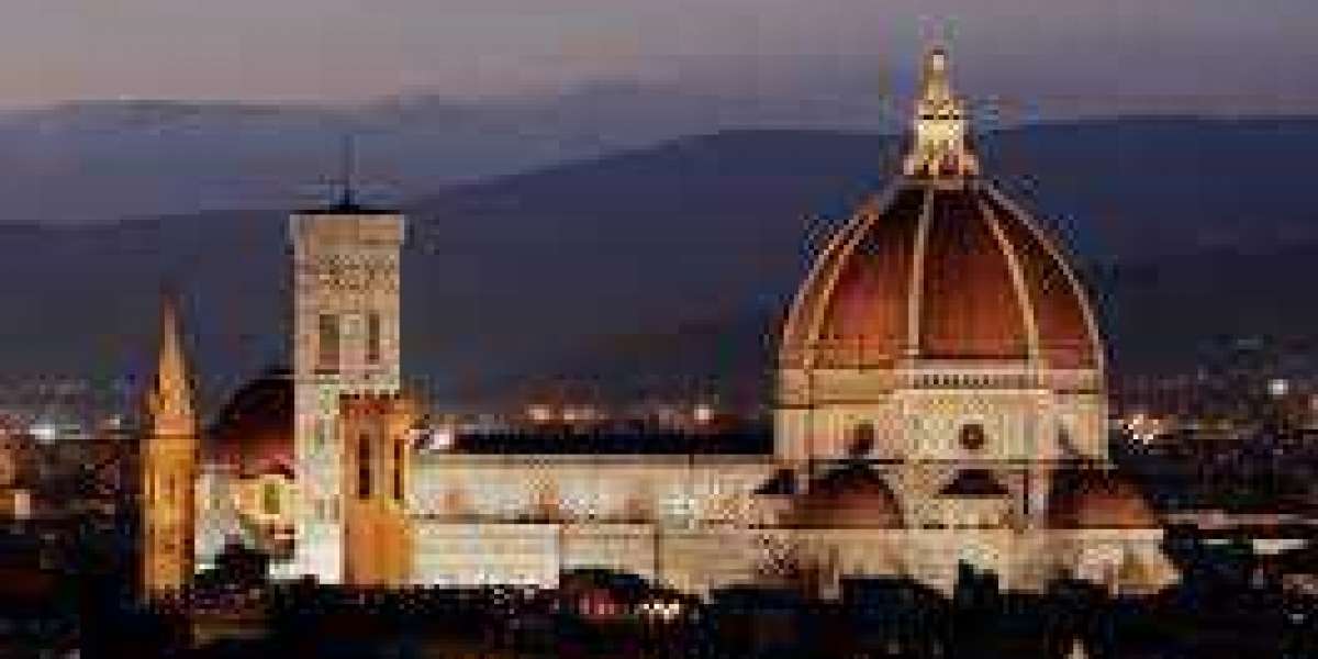 What are the benefits of going inside the Florence Duomo?