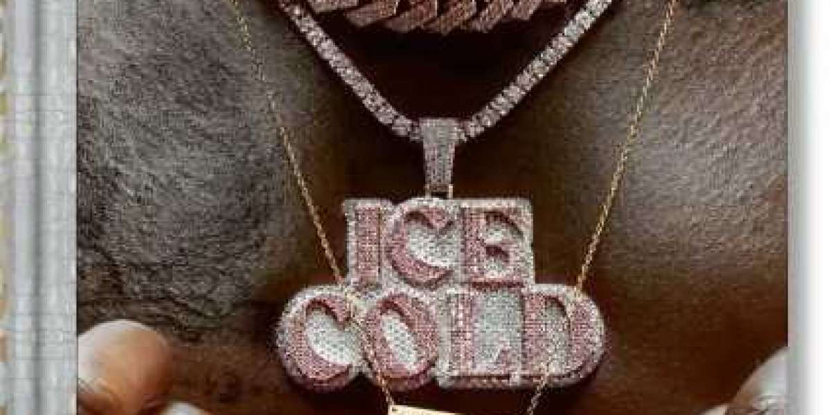 How to Spot Quality Iced Out Jewelry: A Guide for Beginners
