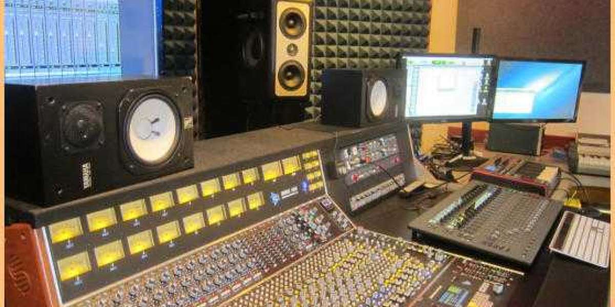 Mirror Sound Studios: A Professional Recording Studio