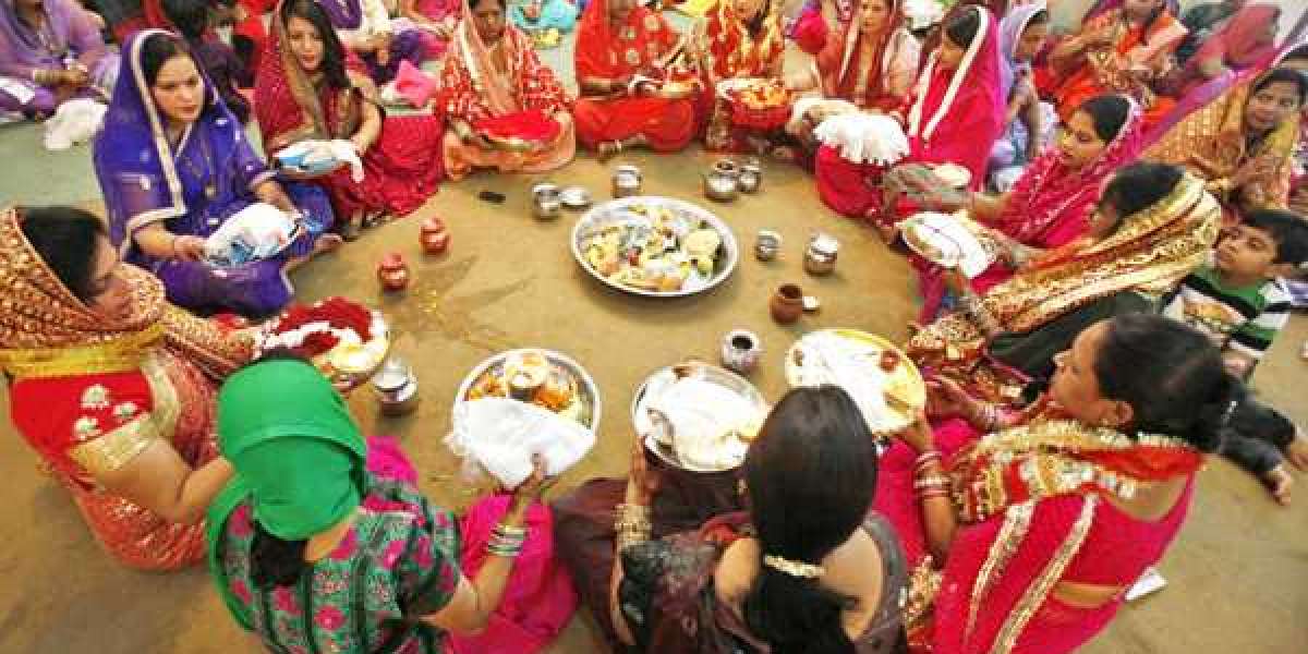 Karwa Chauth  2023 : Know The Significance Of The Festival