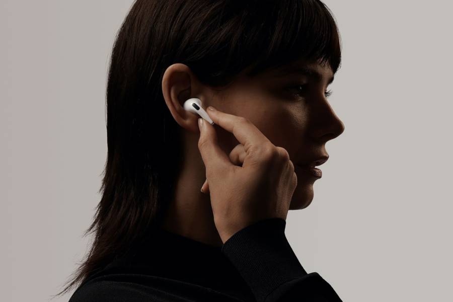 The Best Wireless Earbuds In 2022 - Best Buying Guide | FrizzTech