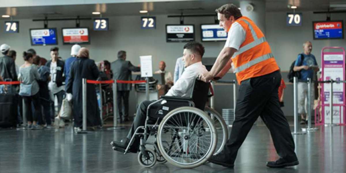 Is Wheelchair Service Free at the Airport on American Airlines?