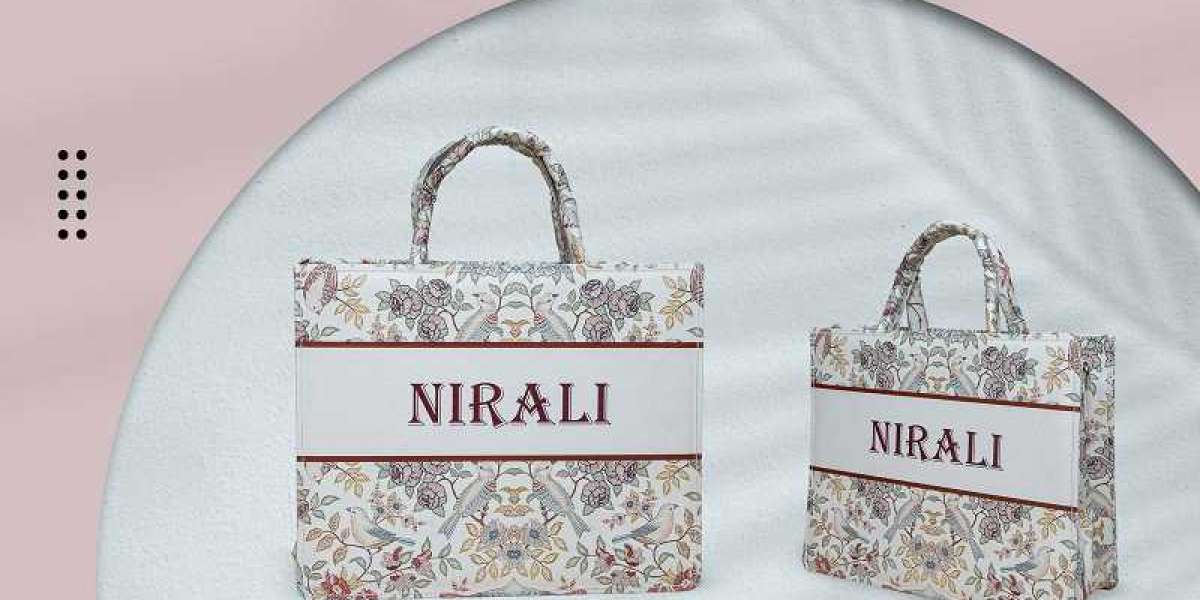 The Versatility of Personalized Tote Bags