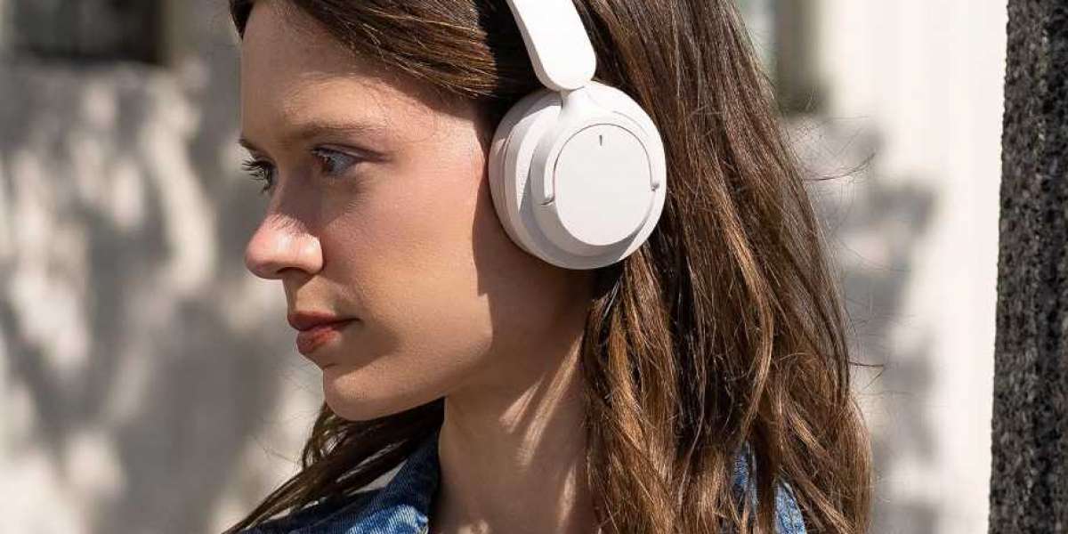 Wireless Noise Cancelling Headphones: Elevating Your Audio Experience