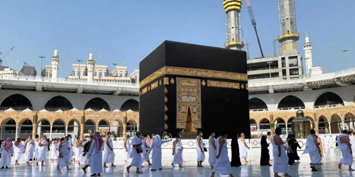 Get the Best Deals on Umrah Packages from Manchester