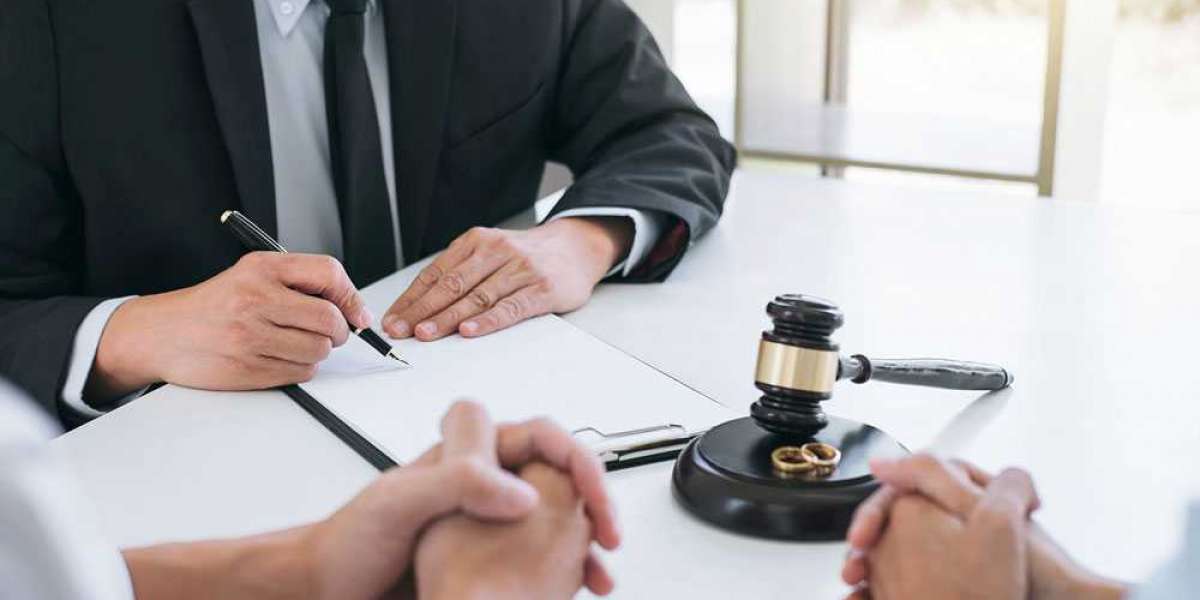 Steps to Resolve Divorce Disputes with a Contested Divorce Attorney in Albuquerque